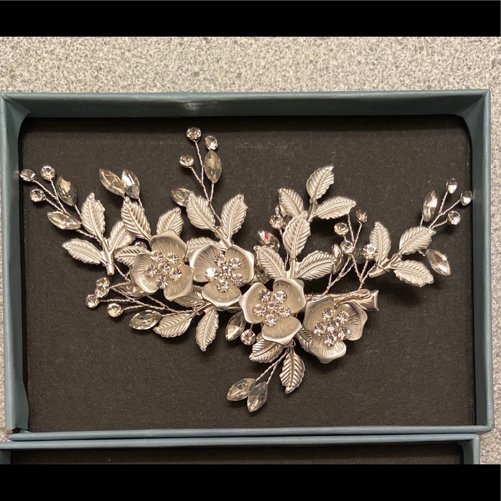 Bridal hair piece